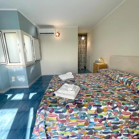 ヴィラ Acquaviva House