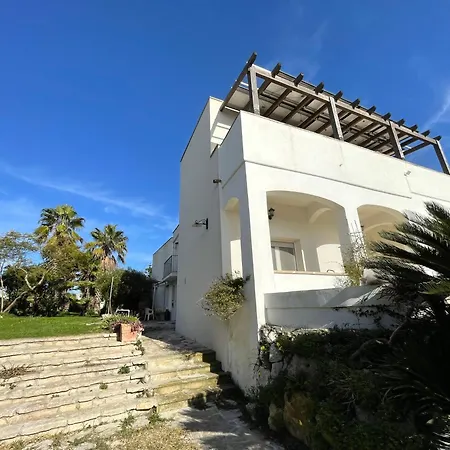 Acquaviva House ヴィラ *